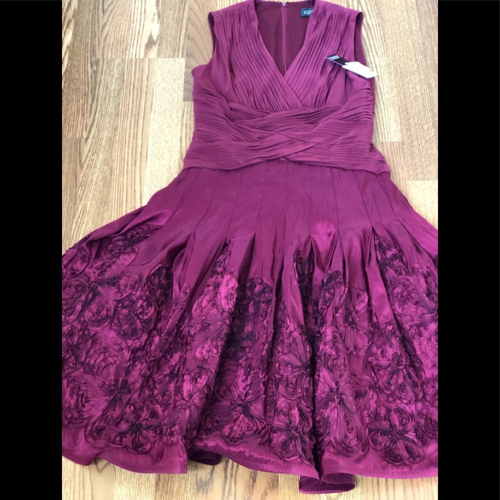Designer NWT ADRIANNA PAPELL PARTY/ PROM Dress - Picture 4 of 8